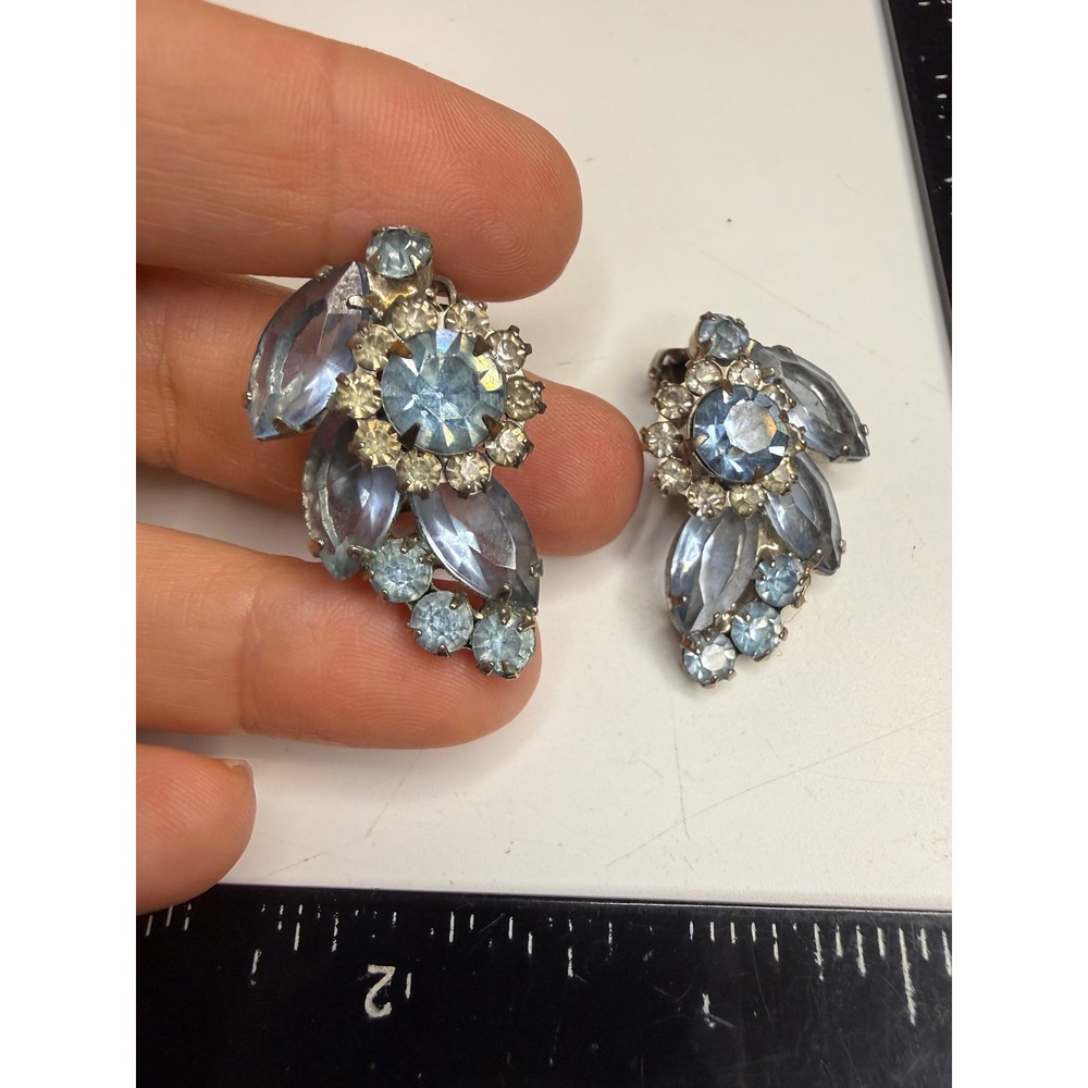 Vintage Light Blue Rhinestone Clip On Earrings Silver Tone Marquise Cluster
